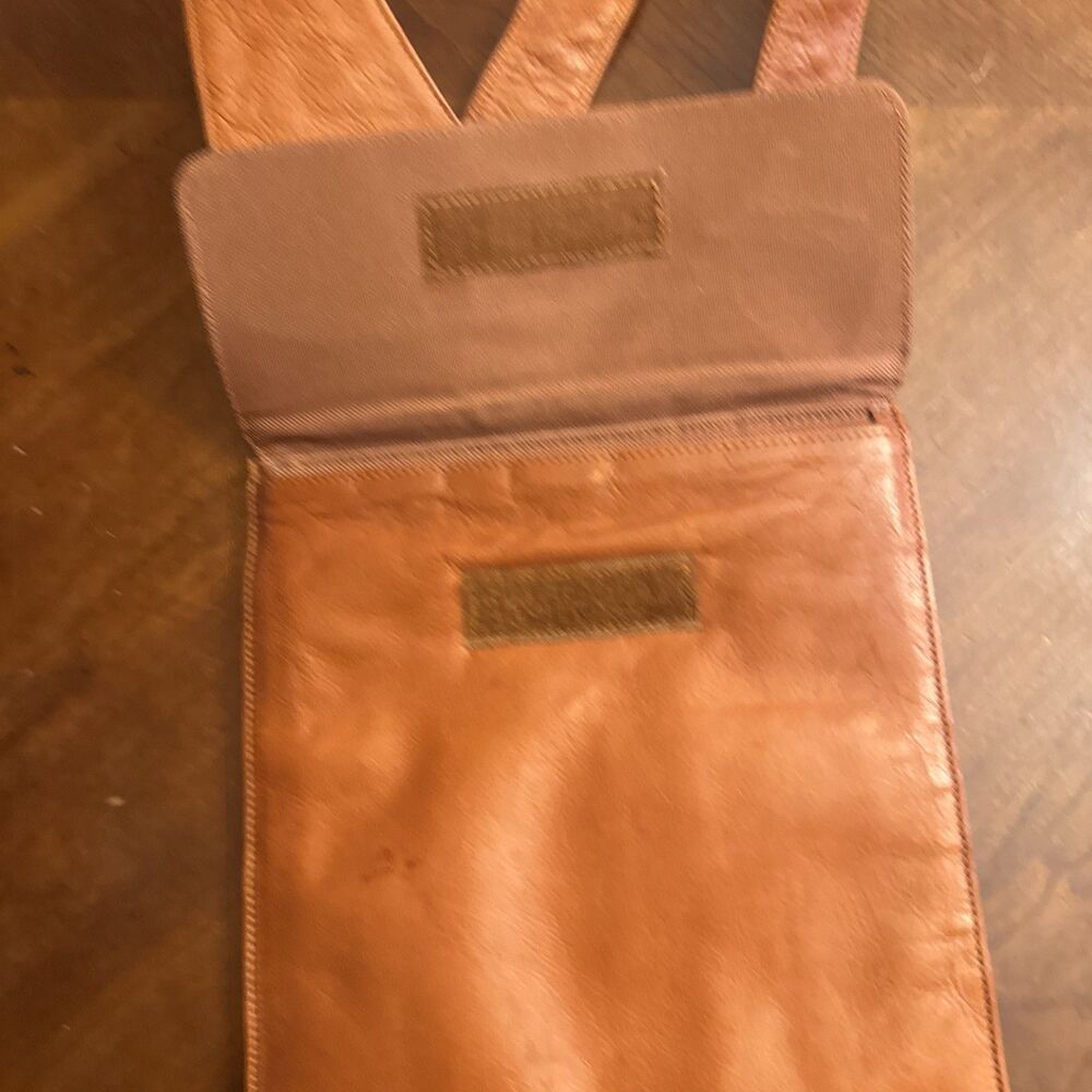 Canton Outback Sling Bag Texas Longhorns - Picture 4 of 9